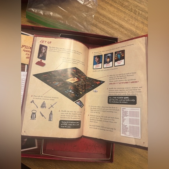 Clue Chilling Adventures of Sabrina Edition Board Game - Picture 7 of 9